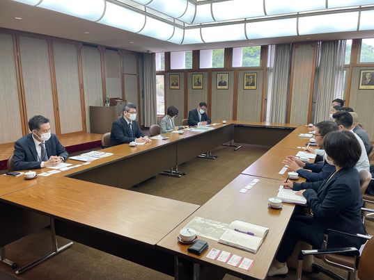 2023年4月　帝塚山大学 奥村由美子新学長を表敬訪問しました2